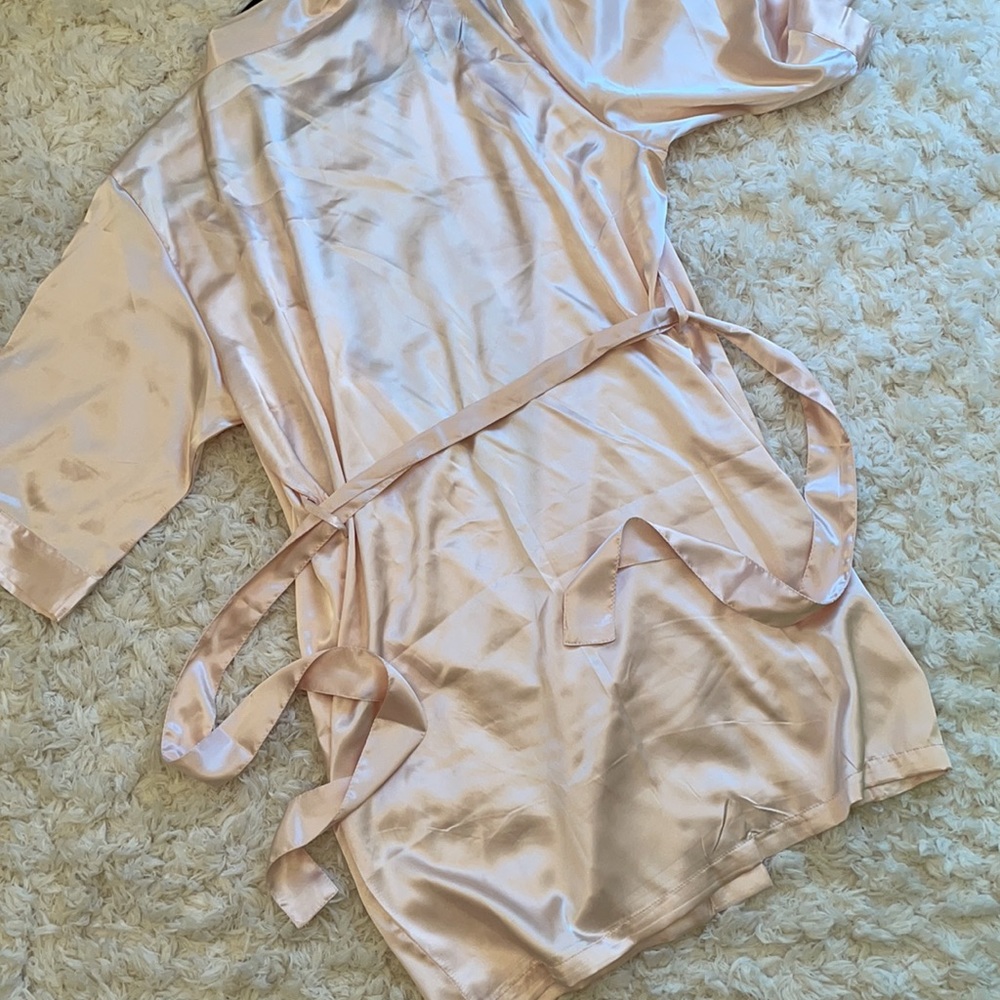 Light pink polyester Robe - Picture 6 of 6